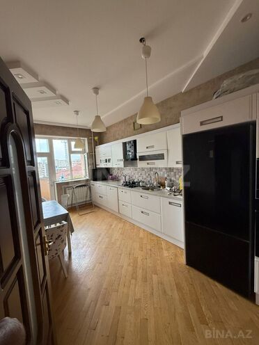 Продаётся 3-комн. вторичка 130 м², м. Азадлыг проспекти, photo 8 from 14