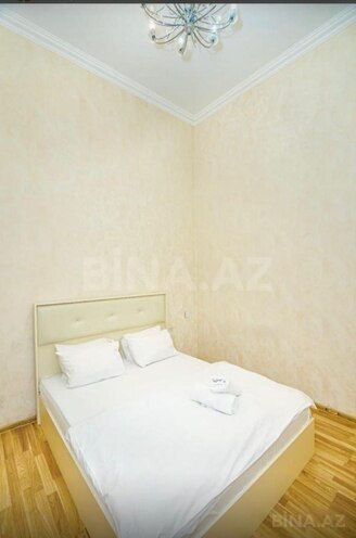 İcarəyə verilir 5 otaqlı köhnə tikili 150 m², 28 May m., photo 14 from 25