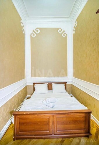 İcarəyə verilir 5 otaqlı köhnə tikili 150 m², 28 May m., photo 10 from 25