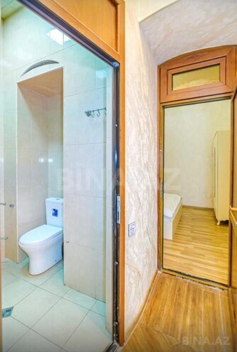 İcarəyə verilir 5 otaqlı köhnə tikili 150 m², 28 May m., photo 18 from 25