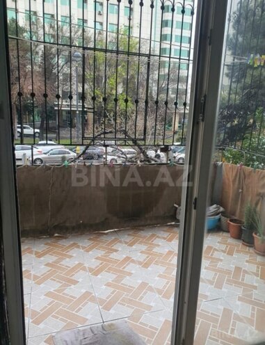 Satılır 3 otaqlı köhnə tikili 70 m², İnşaatçılar m., photo 12 from 17