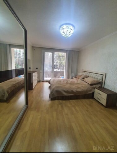Satılır 3 otaqlı köhnə tikili 70 m², İnşaatçılar m., photo 10 from 17