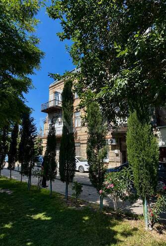 Satılır 2 otaqlı köhnə tikili 43 m², Nizami m., photo 1 from 16