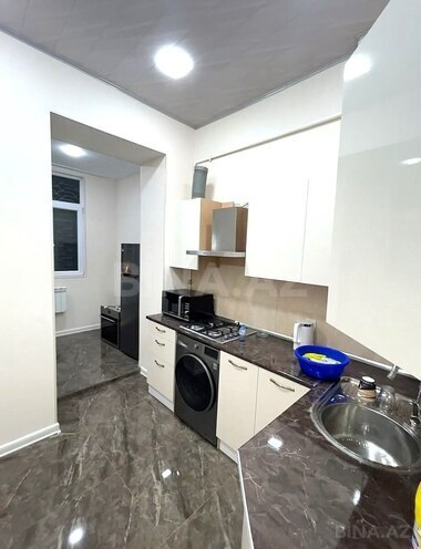 Satılır 2 otaqlı köhnə tikili 65 m², Nizami m., photo 10 from 12