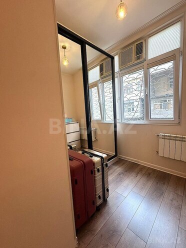 Satılır 2 otaqlı köhnə tikili 65 m², Nizami m., photo 6 from 12