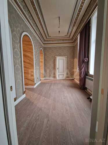 Satılır 5 otaqlı köhnə tikili 250 m², Sahil m., photo 7 from 19