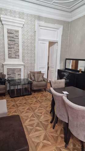 Сдаётся 3-комн. вторичка 90 м², м. Низами, photo 11 from 17