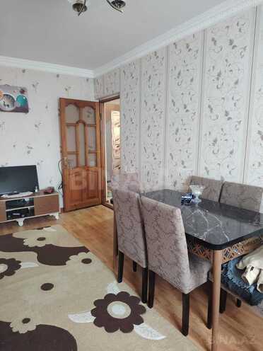 Satılır 2 otaqlı köhnə tikili 60 m², Hövsan q., photo 1 from 13