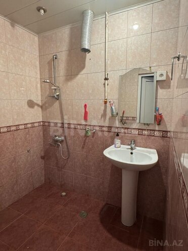 Satılır 2 otaqlı köhnə tikili 65 m², Bakıxanov q., photo 8 from 17