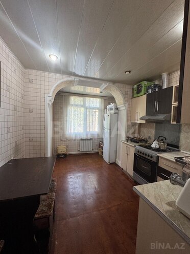 Satılır 2 otaqlı köhnə tikili 65 m², Bakıxanov q., photo 12 from 17