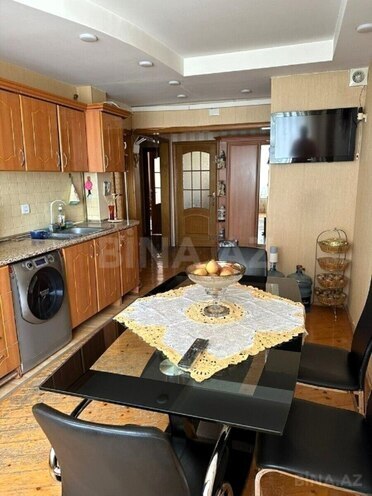 Satılır 3 otaqlı köhnə tikili 86 m², 8 Noyabr m., photo 14 from 20