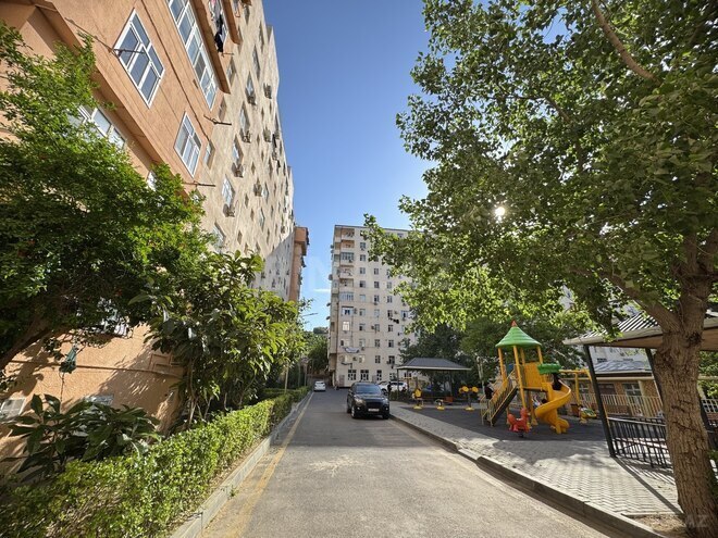 Satılır 2 otaqlı köhnə tikili 40 m², Bakıxanov q., photo 18 from 19