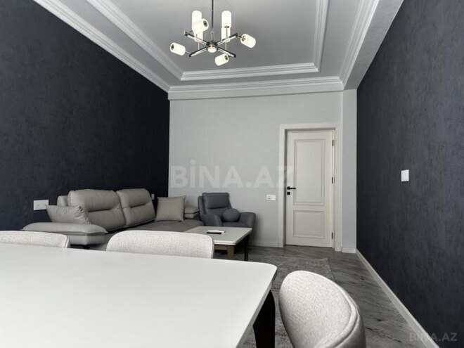 Сдаётся 3-комн. новостройка 105 м², м. Нефтчиляр, photo 1 from 13