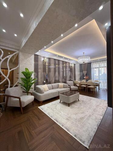 Продаётся 3-комн. новостройка 130 м², м. Кара Караев, photo 3 from 25