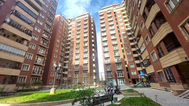 Satılır 5 otaqlı yeni tikili 390 m², 28 May m., photo 1 from 32