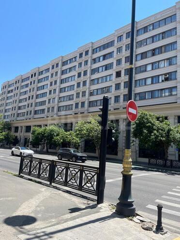 Satılır 3 otaqlı köhnə tikili 98 m², 28 May m., photo 1 from 21