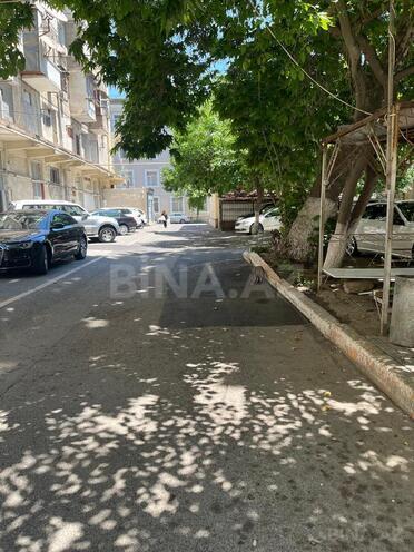Satılır 3 otaqlı köhnə tikili 98 m², 28 May m., photo 20 from 21