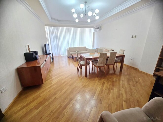 Сдаётся 3-комн. новостройка 145 м², м. Ичеришехер, photo 1 from 21