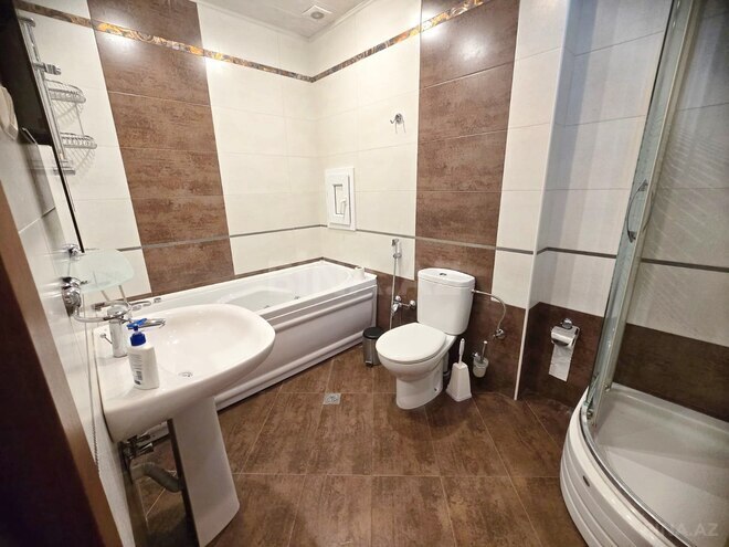 Сдаётся 3-комн. новостройка 145 м², м. Ичеришехер, photo 16 from 21