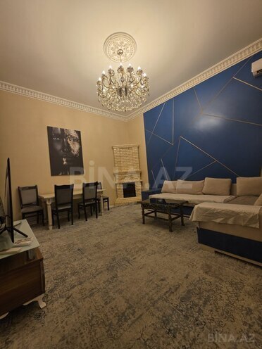 Satılır 5 otaqlı köhnə tikili 130 m², Sahil m., photo 3 from 18