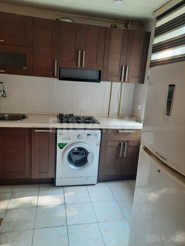 Satılır 2 otaqlı köhnə tikili 50 m², İnşaatçılar m., photo 17 from 20