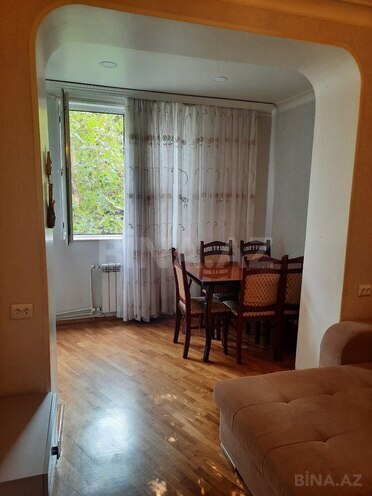 Satılır 2 otaqlı köhnə tikili 50 m², İnşaatçılar m., photo 12 from 20