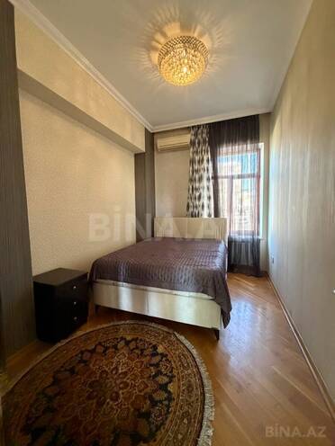 Satılır 4 otaqlı köhnə tikili 100 m², Sahil m., photo 9 from 14