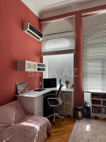 Продаётся 4-комн. вторичка 210 м², Сабаильский р., photo 17 from 32