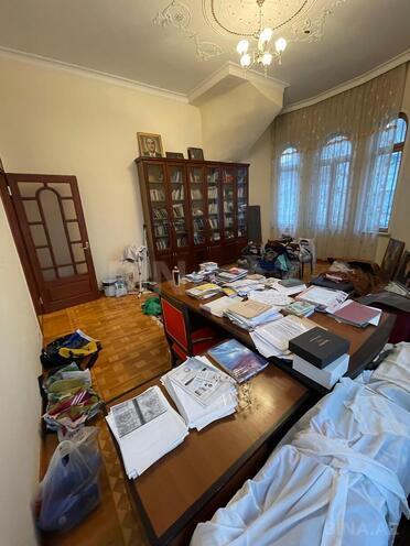 Satılır 20 otaqlı həyət evi/bağ evi 1 060 m², Nərimanov r., photo 24 from 32