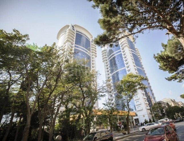 Satılır 4 otaqlı yeni tikili 239 m², 28 May m., photo 1 from 25