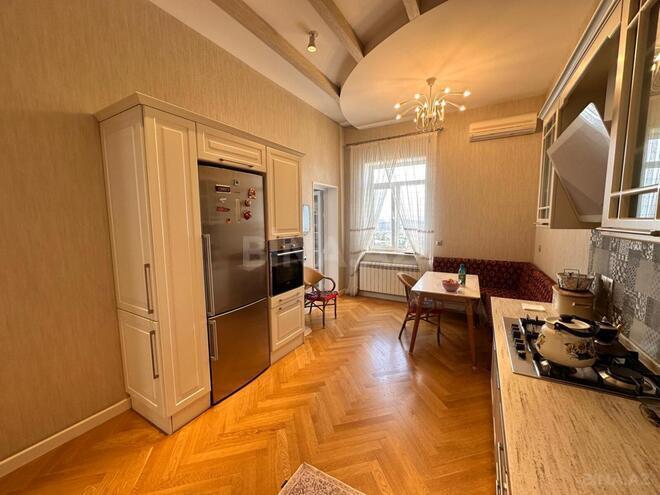 Satılır 8 otaqlı həyət evi/bağ evi 400 m², Nəsimi m., photo 7 from 32