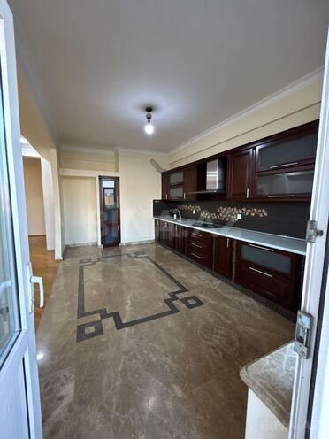 İcarəyə verilir 3 otaqlı yeni tikili 135 m², İnşaatçılar m., photo 6 from 24