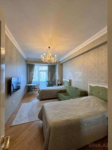 Продаётся 3-комн. новостройка 175 м², м. Низами, photo 12 from 23