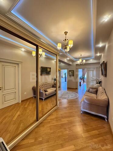 Продаётся 3-комн. новостройка 175 м², м. Низами, photo 14 from 23