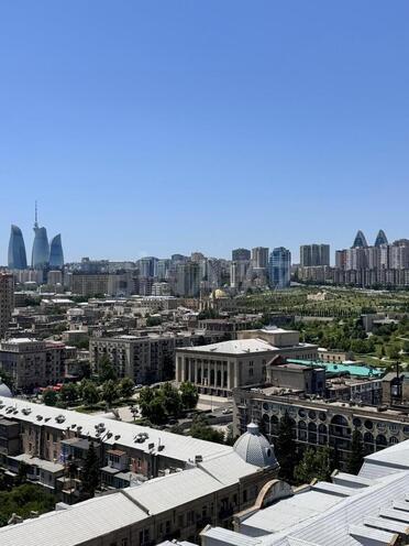 Продаётся 3-комн. новостройка 175 м², м. Низами, photo 19 from 23