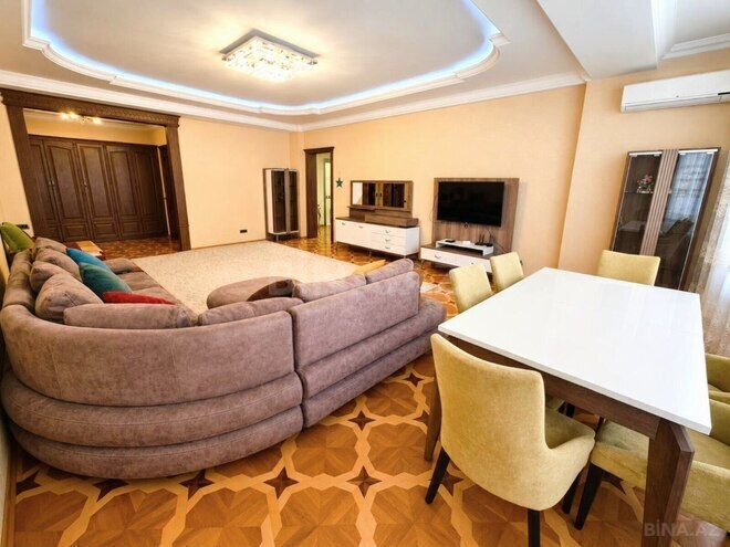 İcarəyə verilir 4 otaqlı yeni tikili 180 m², 28 May m., photo 6 from 32