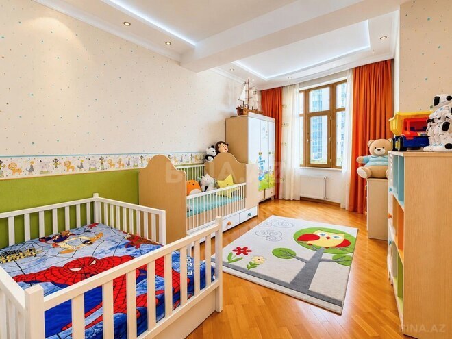 İcarəyə verilir 4 otaqlı yeni tikili 180 m², 28 May m., photo 17 from 32