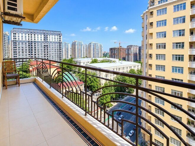İcarəyə verilir 4 otaqlı yeni tikili 180 m², 28 May m., photo 28 from 32