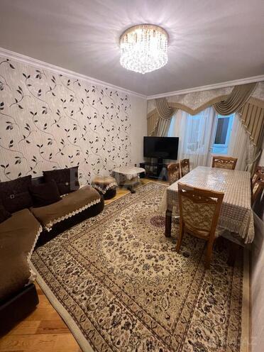 Satılır 3 otaqlı köhnə tikili 80 m², Bakıxanov q., photo 1 from 16