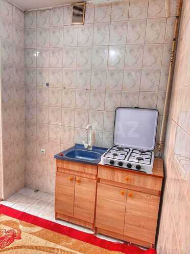 Satılır 2 otaqlı köhnə tikili 60 m², İnşaatçılar m., photo 9 from 15