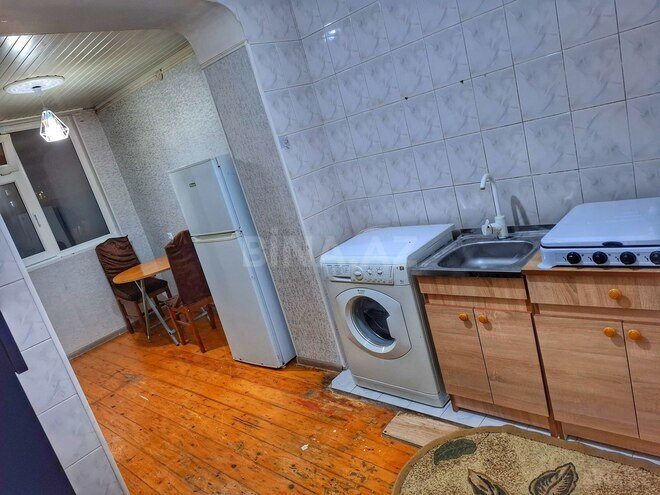 Satılır 2 otaqlı köhnə tikili 60 m², İnşaatçılar m., photo 6 from 15