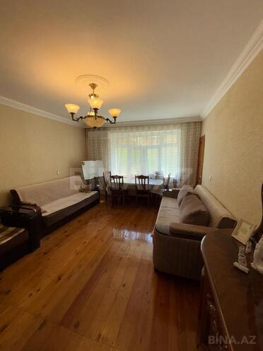Satılır 2 otaqlı köhnə tikili 70 m², photo 1 from 24