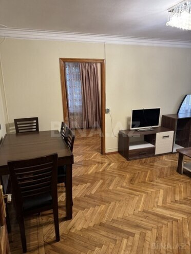 İcarəyə verilir 2 otaqlı köhnə tikili 53 m², İnşaatçılar m., photo 1 from 11