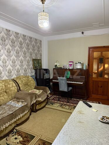 Satılır 2 otaqlı köhnə tikili 50 m², Massiv D q., photo 1 from 20