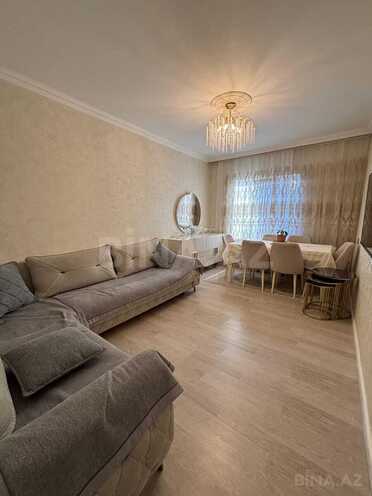 Satılır 2 otaqlı köhnə tikili 65 m², Xalqlar Dostluğu m., photo 1 from 10