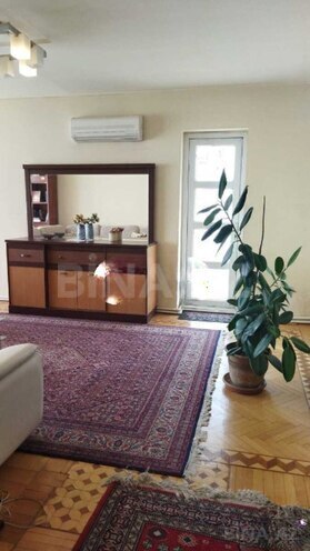 Satılır 2 otaqlı köhnə tikili 80 m², Nizami m., photo 3 from 9