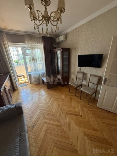 İcarəyə verilir 3 otaqlı köhnə tikili 90 m², Elmlər Akademiyası m., photo 4 from 13