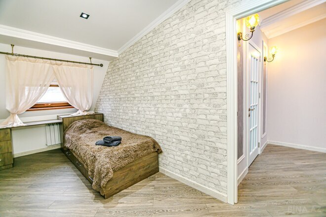 İcarəyə verilir 5 otaqlı köhnə tikili 250 m², Bayıl q., photo 30 from 32
