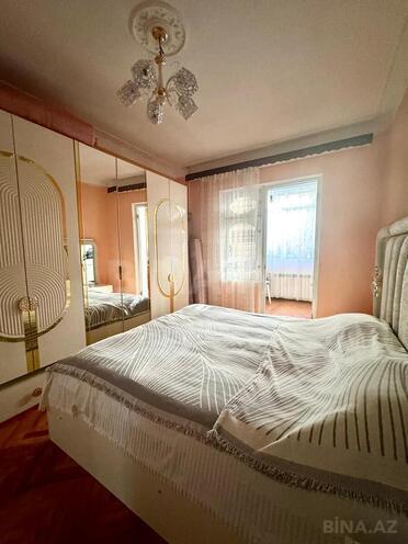 Satılır 2 otaqlı köhnə tikili 70 m², İnşaatçılar m., photo 4 from 14