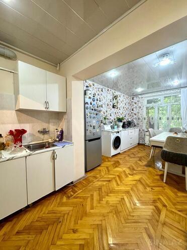 Satılır 2 otaqlı köhnə tikili 70 m², İnşaatçılar m., photo 6 from 14